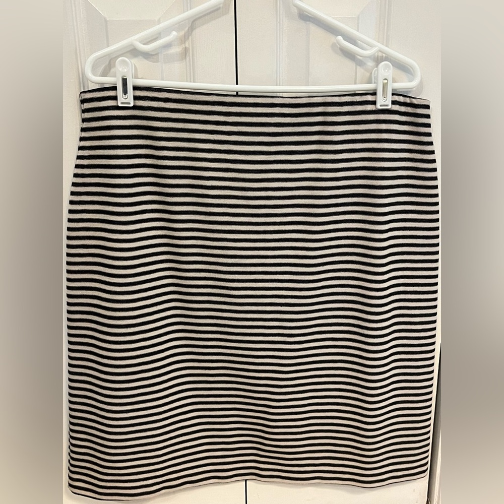 George Brand Black (Dark Grey)/Khaki Horizontal Striped Mini Skirt. Size XL.
